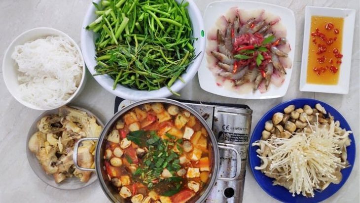 Nhiều gia đình lựa chọn món lẩu để cùng quây quần trong ngày nghỉ lễ - Ảnh minh họa Nhiều gia đình lựa chọn món lẩu để cùng quây quần trong ngày nghỉ lễ - Ảnh minh họa