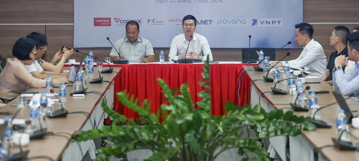 Bộ Thông tin & Truyền thông cùng các đơn vị tìm giải pháp xoá bỏ nguy cơ rò rỉ thông tin từ camera giám sát - Ảnh: HÀ THƯƠNG Bộ Thông tin và Truyền thông cùng các đơn vị tìm giải pháp xóa bỏ nguy cơ rò rỉ thông tin từ camera giám sát - Ảnh: HÀ THƯƠNG