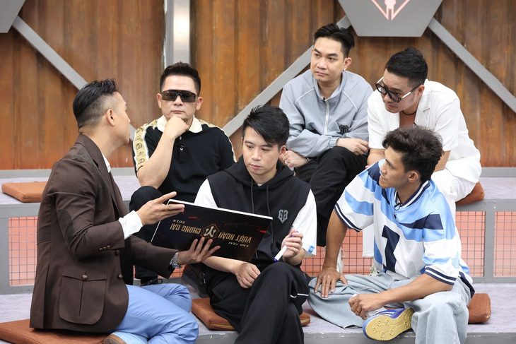 nha-mut-gung-1-1723937075886400509539 ‘Thương đội Bằng Kiều quá’ nhưng ‘giờ người ta muốn về với nhau cũng không được hả?’ - Ảnh 1.